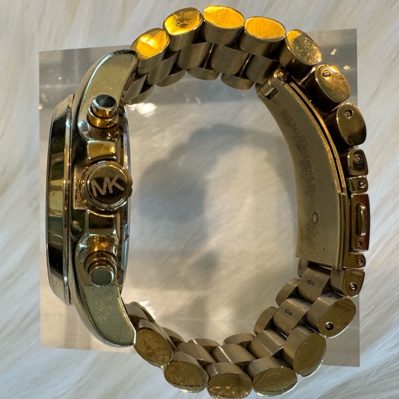 Michael Kors Watch - Goldtone with Roman Numerals - Picture 5 of 11